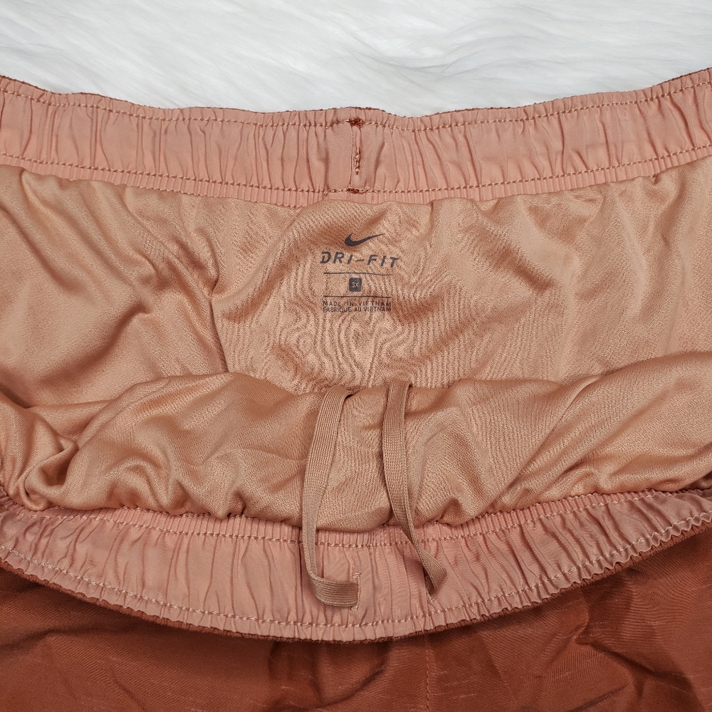 Nike Plus 3X Dri-Fit Tempo Running Shorts Peach - Picture 4 of 8